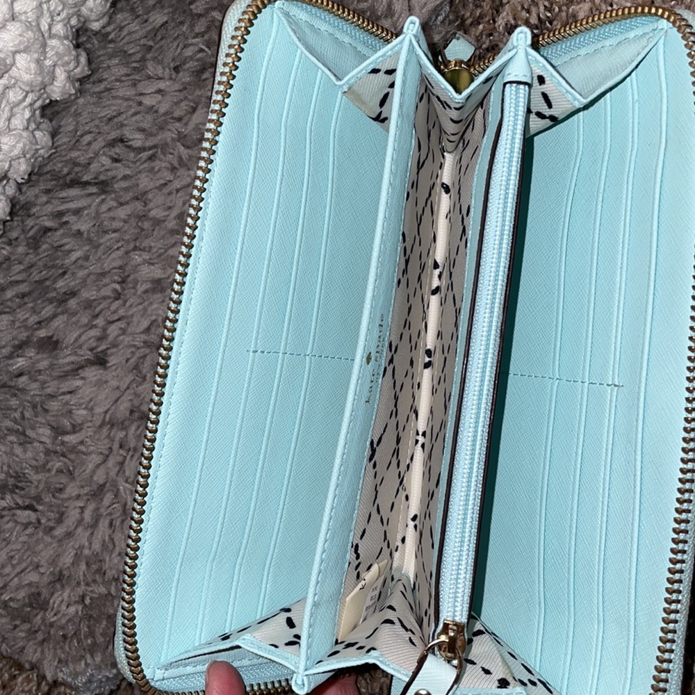 Kate spade zippered wallet - Picture 5 of 5